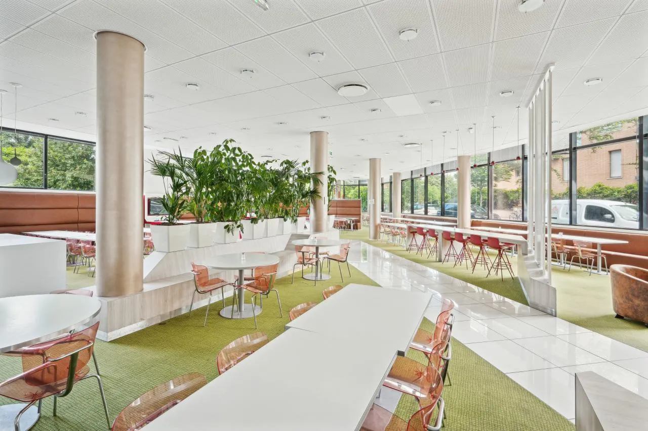 Lounge avec mezzanine